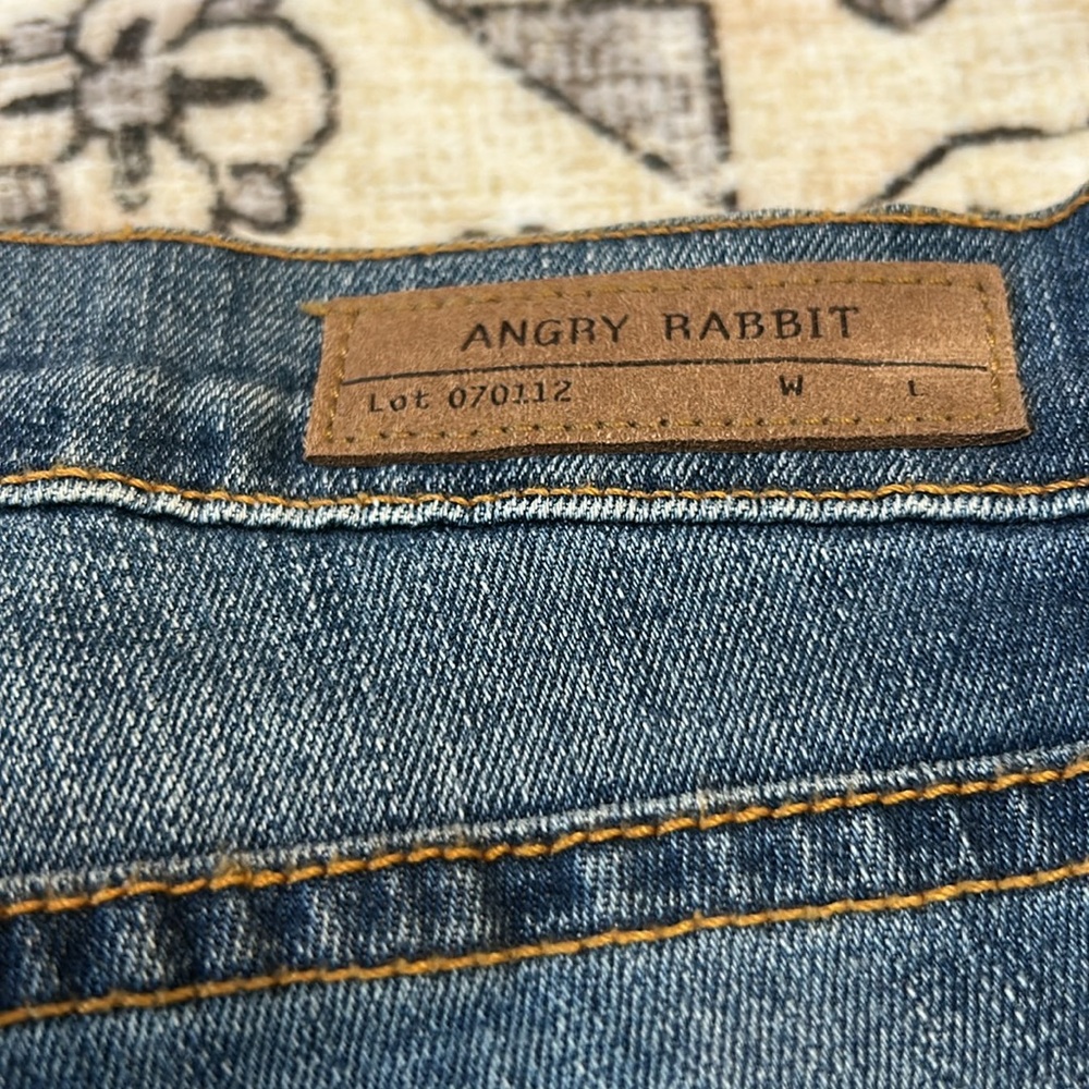NWT ANGRY RABBIT 25 skinny destroyed wash cropped jeans with slant hem - Picture 8 of 9